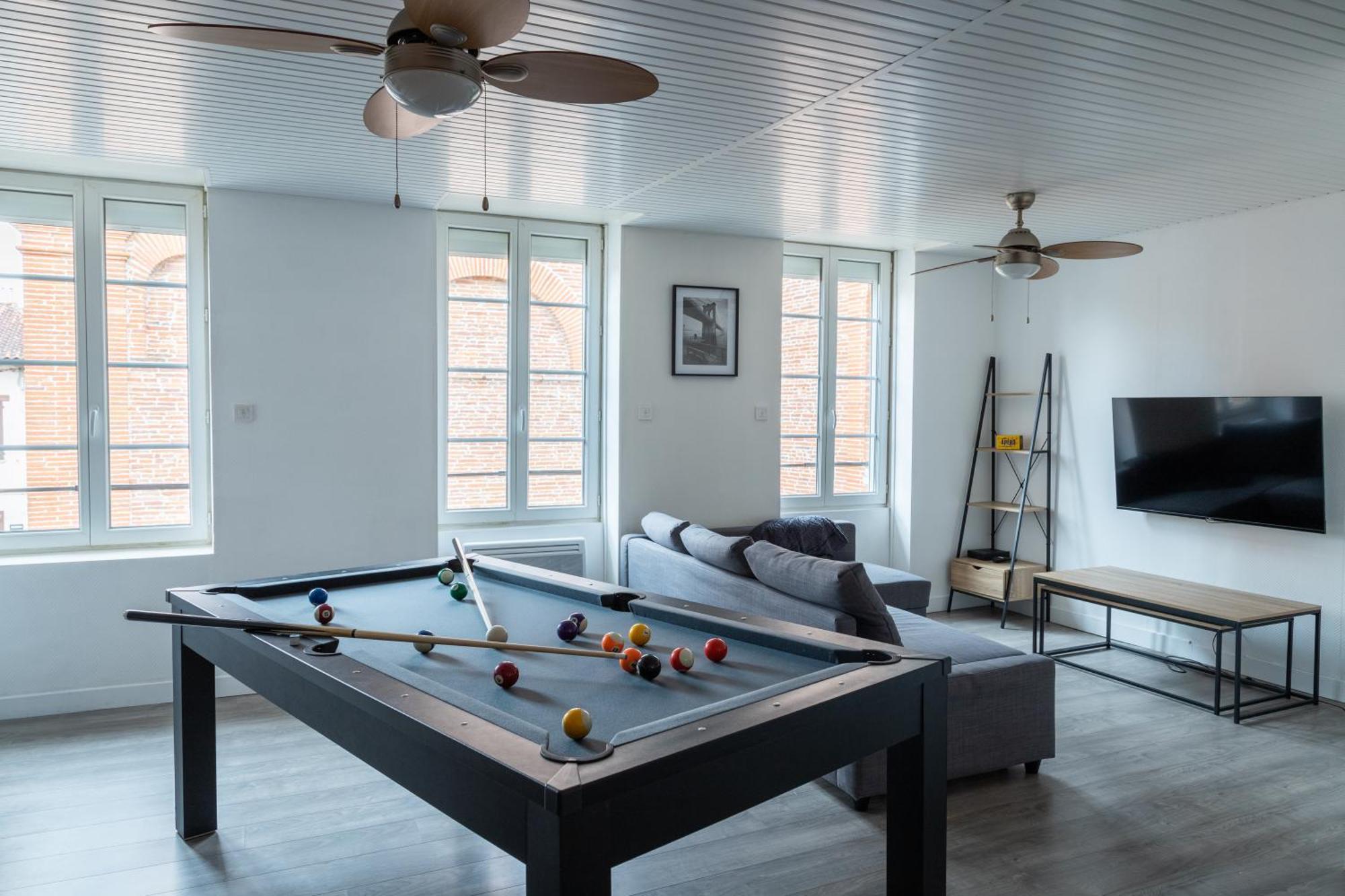 Grand Duplex Avec Billard Lägenhet Villeneuve-Tolosane Exteriör bild